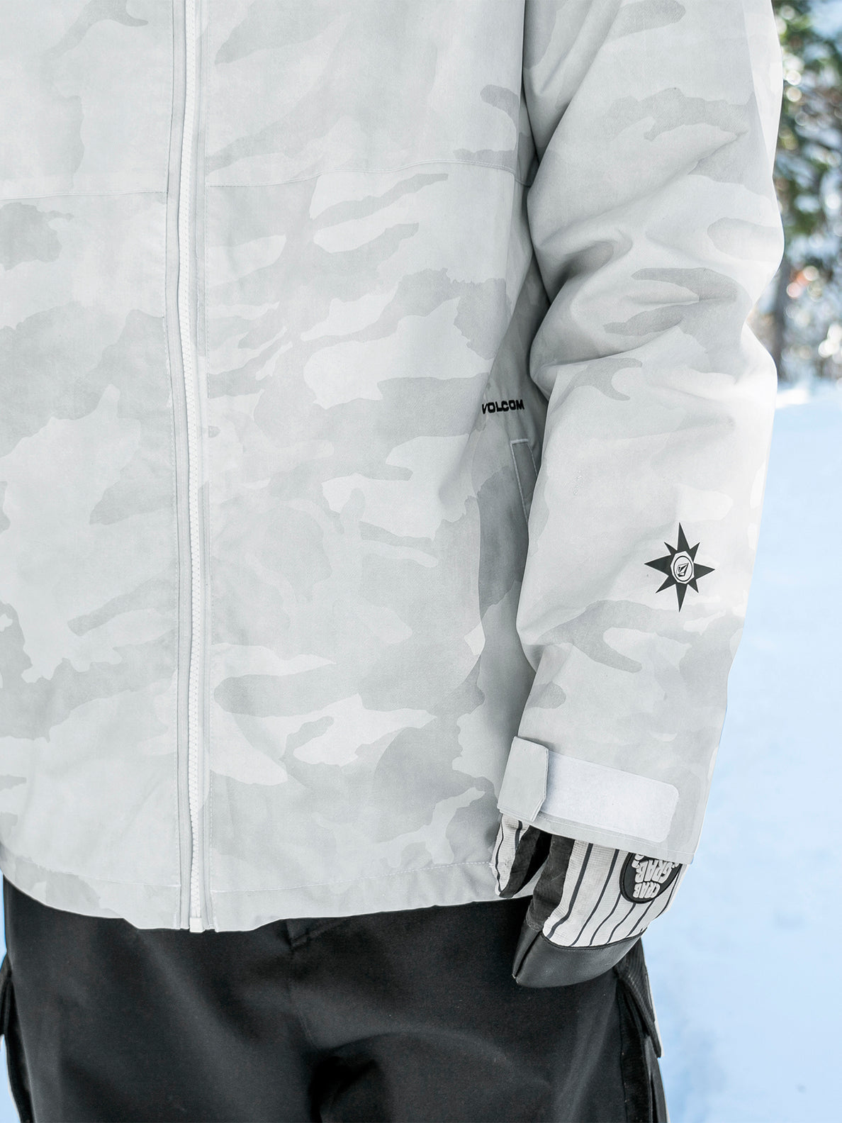 Mens 2836 Insulated Jacket - White Camo – Volcom Japan