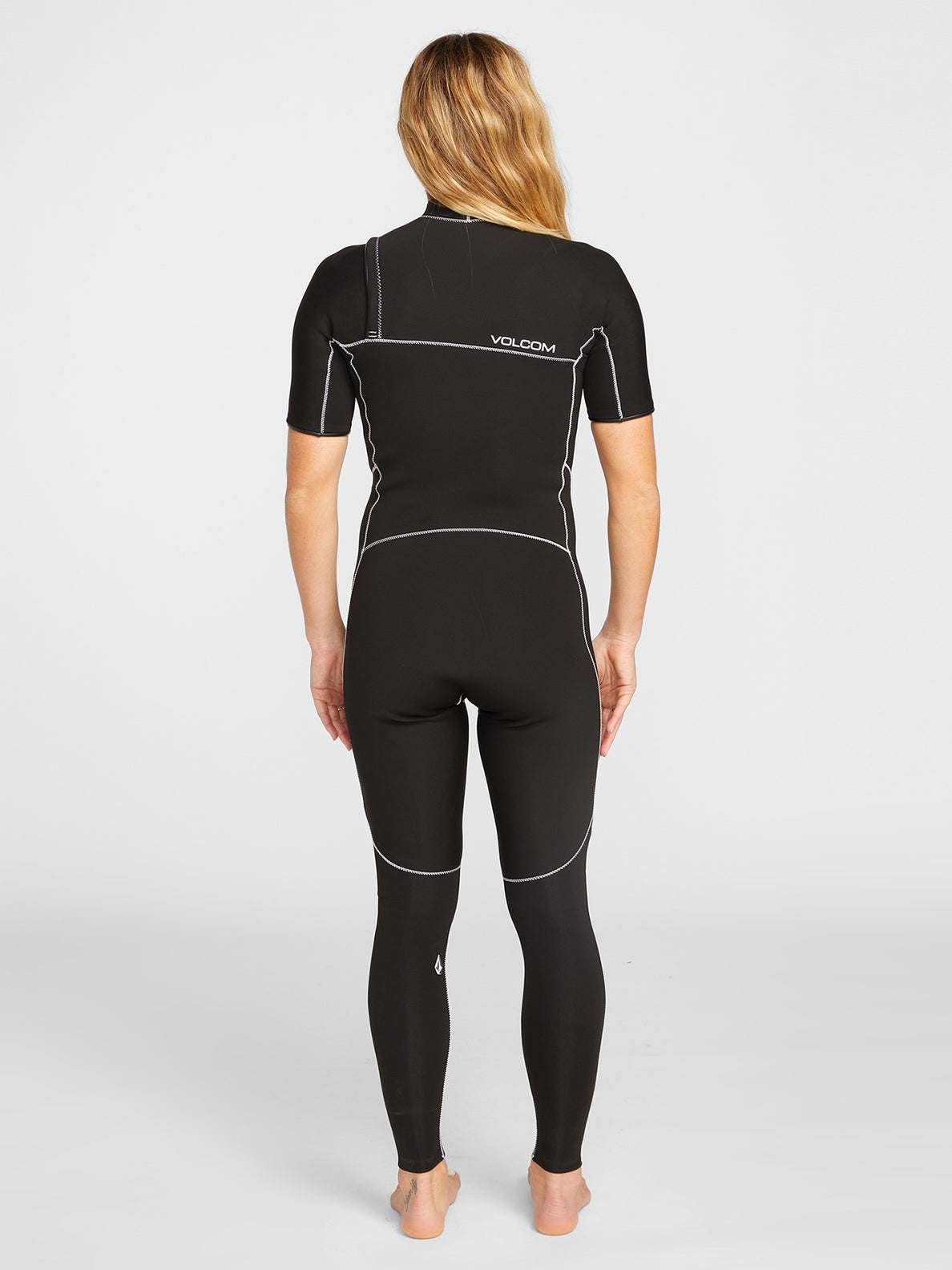 Womens Modulator 2mm Short Sleeve Wetsuit - Black | Volcom Japan