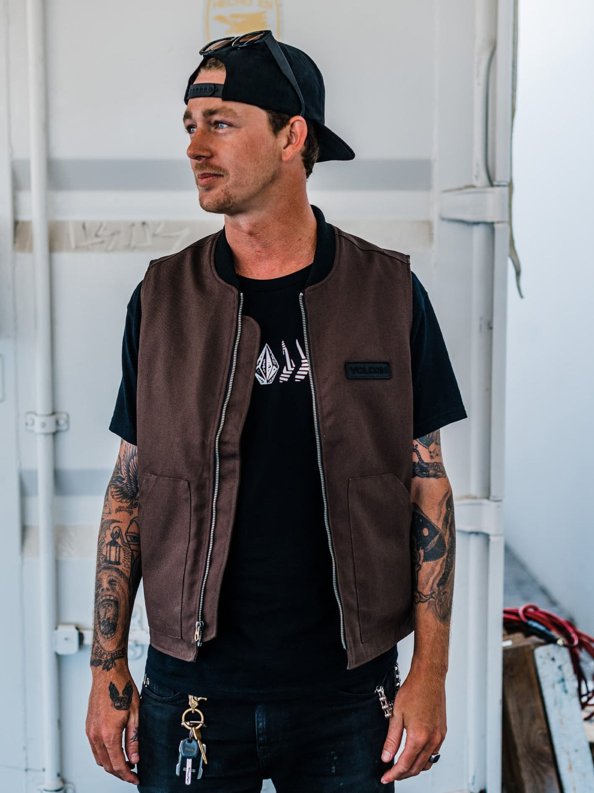 SKATE VITALS COLLIN PROVOST VEST - DARK BROWN – Volcom Japan