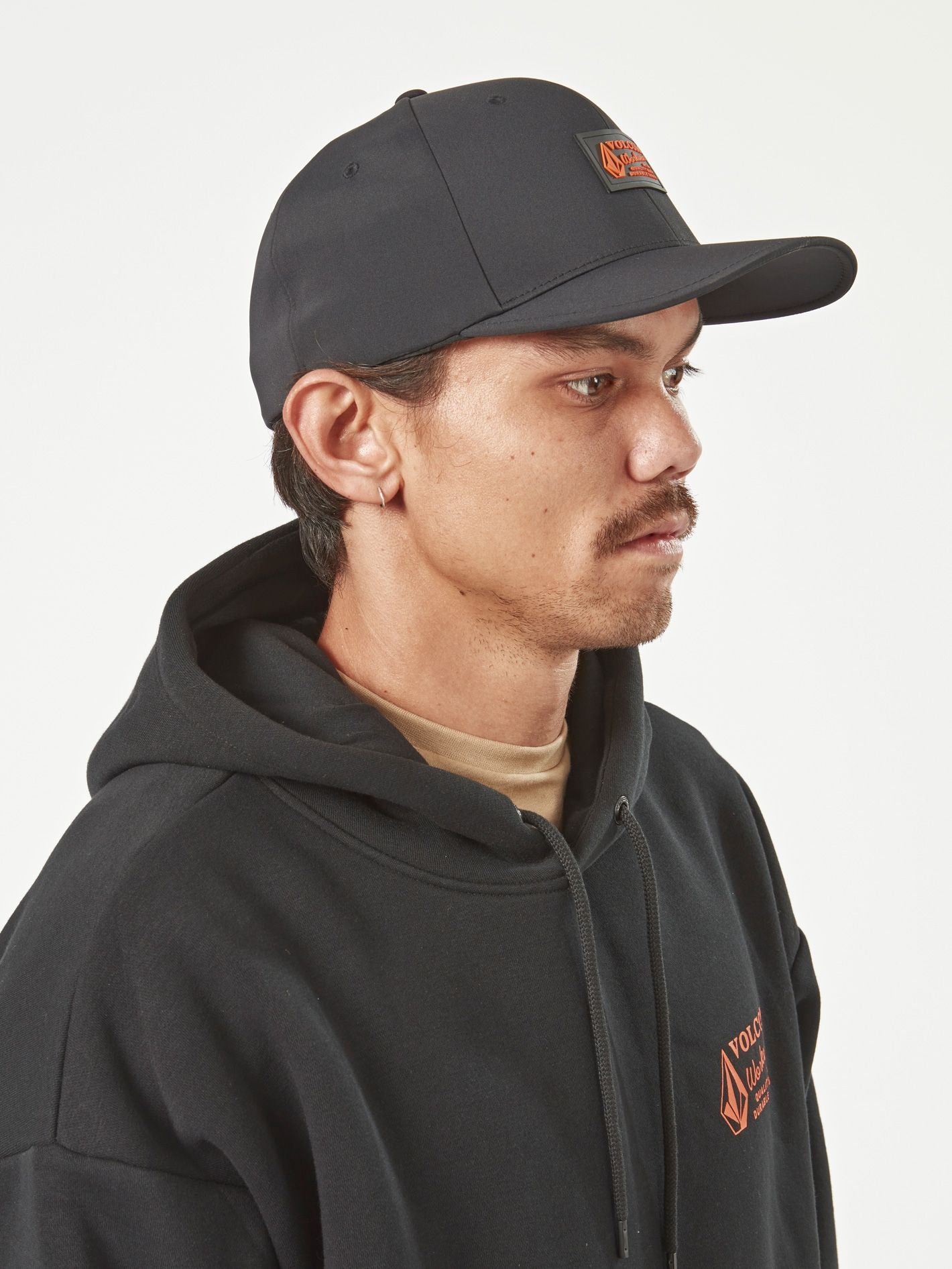 volcom キャップ 佐藤魅 オファー