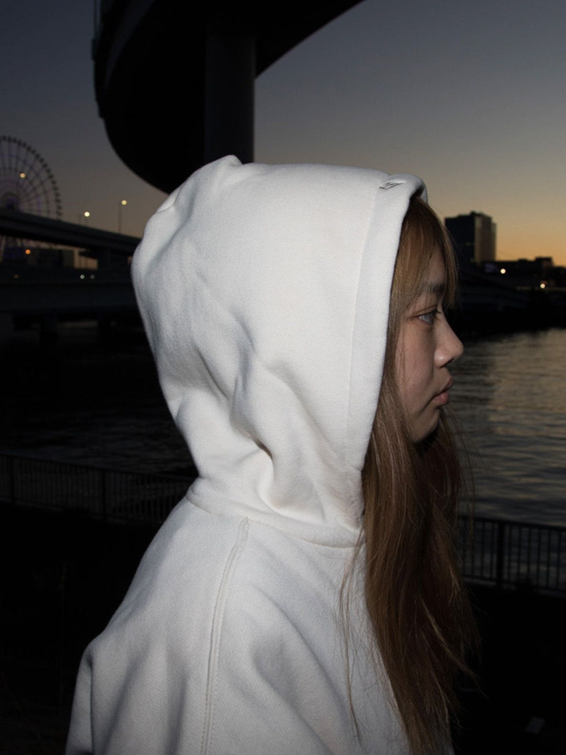 TOKYO TRUE PULLOVER HOODIE - WHITECAP GREY